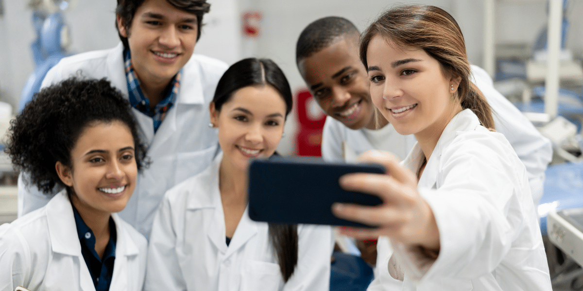 What Does a Day in the Life of a Pharmacy-School Student Look Like