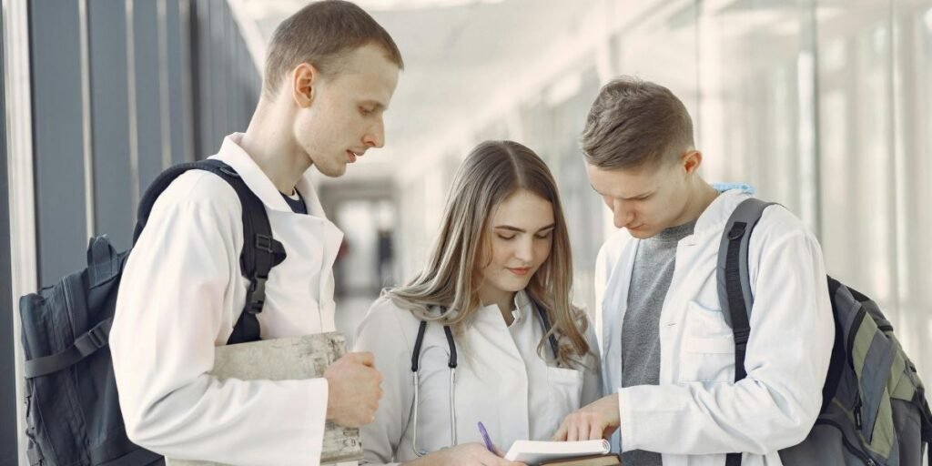 Career Opportunities in Sonography: Comparing the Paths