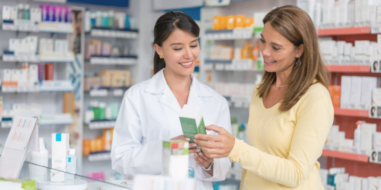 How to choose the right pharmacy assistant course in Canada