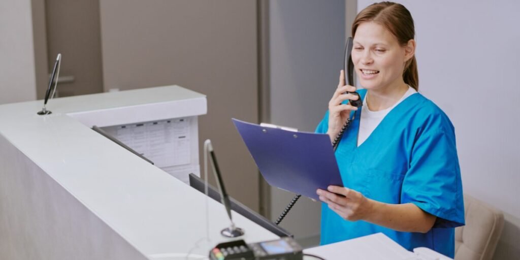 Admission requirements for a medical office administration course in Canada